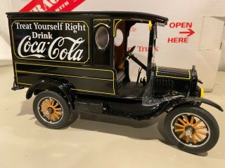 Danbury 1:24 1925 Ford Coca Cola Delivery Truck