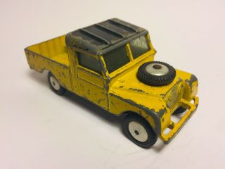 Corgi Toys : Land Rover 109 W.  B (rare Yellow) : Vintage (ref23)