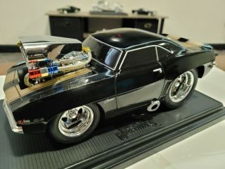 Muscle Machines 1969 Chevy Camaro Z28 Black W/gold Stripes 1:18 Scale