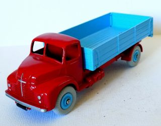 Dinky Supertoys No.  532 Leyland Comet Truck/lorry With Tailgate (1952 - 54) Red/blue