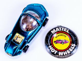 1967 Mattel Hot Wheels Redlines Light Blue Silhouette Toy Car & Badge Button