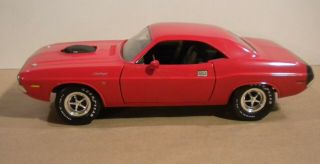 Ertl 1/18 Scale American Muscle 1970 Dodge 426 Hemi Challenger R/t Red