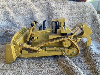 Norscot Cat Caterpillar D11r Carrydozer Track Type Tractor 1:50 Scale Model 9285