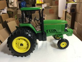 Ertl - John Deere 7800 Tractor With Duals 1:16 Scale,  Die - Cast,  No Box