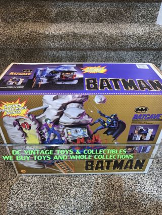Vintage Toy Biz 1989 Batman Batcave Master Playset Factory