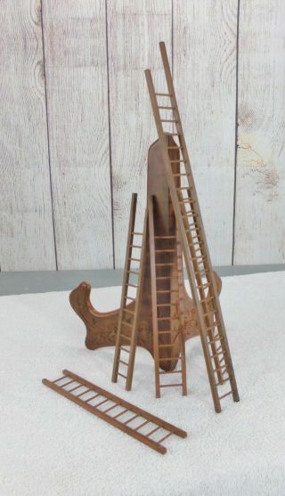 Lgb / (5) Wood Ladders