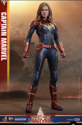 Hot Toys Captain Marvel 1/6 Scale 11 Inch Action Figure - Regular Mms521