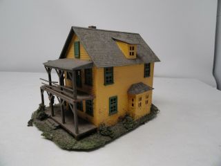 HO Scale Plastic Building YELLOW 2 - STORY HOUSE w/Porch As - is 6.  25 