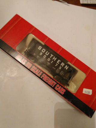 Atlas Southern 2 Bay Covered Hopper