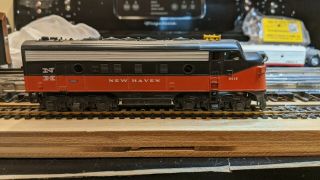 Tyco Mantua Ho Scale 0418 Diesel Locomotive Runs Good Needs Bulb,  Rear Coupling