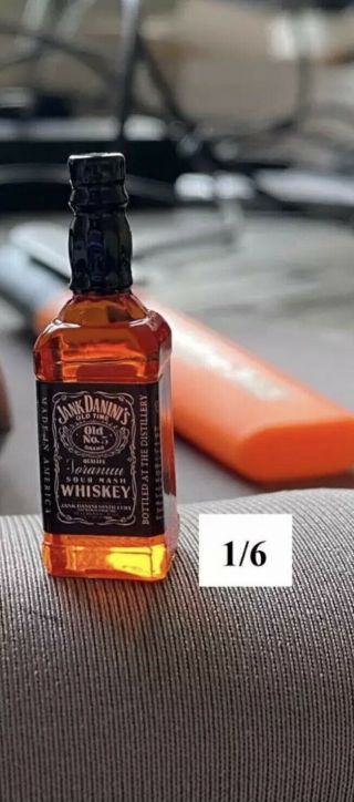 1/6 Scale Whiskey Bottle Jack Daniels Club Pub Mini Bar Scene Wolverine Joker