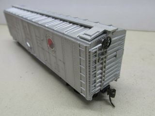 ATHEARN NORTHERN PACIFIC 50 ' BOXCAR 546 - STEP DAMAGE HO SCALE 3