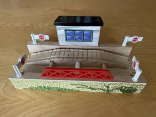 Thomas Wooden Railway Train Rare Transfer Table Station Switch Track 1999
