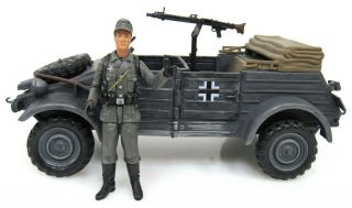 21st Century 1:18 Ultimate Soldier Wwii German Army Kubelwagen W/ Driver 2