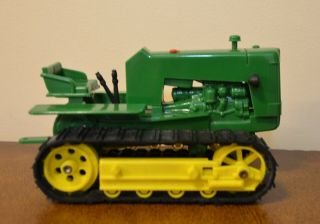 John Deere Plastic Crawler Tractor For Preschool