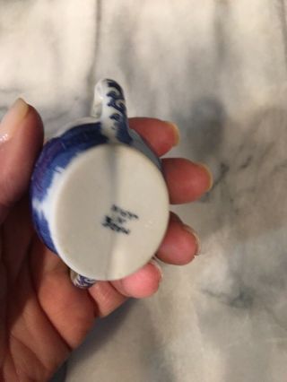 Vintage Blue Willow Child ' s Tea Set Sugar Jar with Lid 2 Saucers 1 Cup Japan 2