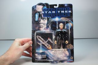 Playmates Star Trek First Contact Captain Jean - Luc Picard Action Figure.  H67