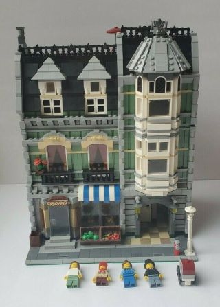 Lego Creator Green Grocer Modular Building - Expert Set 10185 Retired (2008)