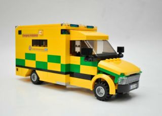 Lego London Ambulance City Emt Medic Truck Custom Moc Hospital