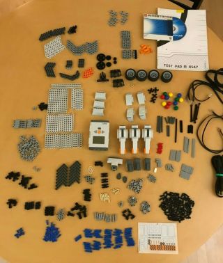Lego Mindstorms Nxt 2.  0 8547 Retired Set Wt Book & Test Pad