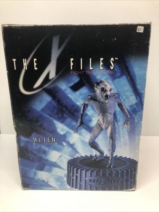 The X - Files Limited Edition Cold - Cast Alien Figurine With Base - (11” Tall)