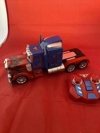 Yarmoshi Robot Truck 2 In 1 Action Figure,  Autobot.  This Remote Control Fighter