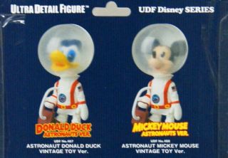 Medicom UDF - 488 Disney Series 8 Astronaut Mickey Mouse (Vintage Ver. ) 3