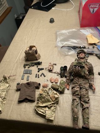 Did 1/6 Scale Modern U.  S.  Army Private (with Accessories)