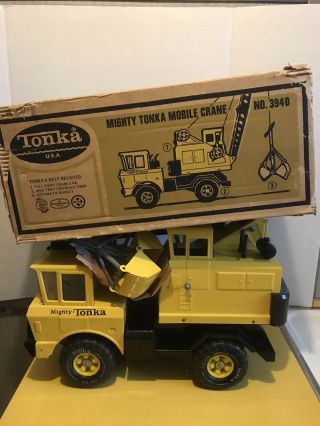 Vintage 1970 ' s Mighty TONKA Mobile Crane No.  3940, 2