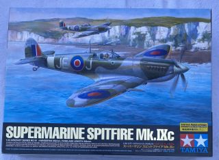 Tamiya 1/32 Aircraft Series No.  19 Royal Air Force Supermarine Spitfire