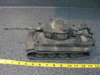 Built & Weathered Tamiya 1/25 Tiger I Painted In A Three Color Camo Scheme
