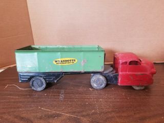 Vintage Wyandotte Construction Red & Green Side Loading Dump Truck 12 "