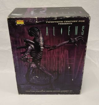 Aliens Cold Cast Porcelain Limited Edition Assembly Kit - Dark Horse - Mb20