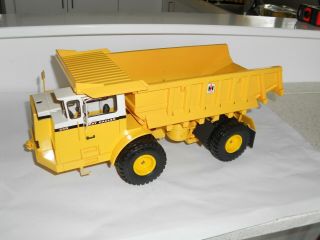 Dump Truck Model.  Assembled Plastic Kit.  1:25 Scale.  No Box