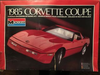 Monogram 1985 Corvette Coupe Chevy Model Kit 1/8 Scale