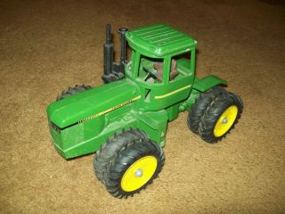 1982 Ertl 1/16 John Deere 8650 4wd Farm Toy Tractor Duals Brown Seat