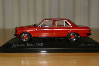 Minichamps 1976 Mercedes - Benz 230e - Red - 430 032206 - Scale 1:43