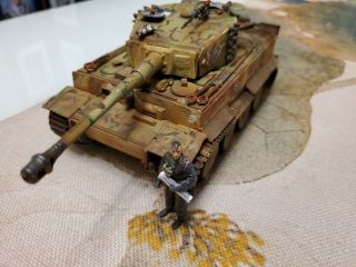 Pro - Built 1/35 scale WWII German Tiger 1 tank with full interior 2