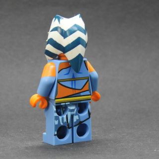 Custom Slave Ahsoka Star Wars minifigures on lego bricks 2