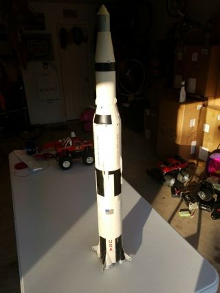 Built Estes 1/100 Apollo 11 Saturn V Model Rocket 3