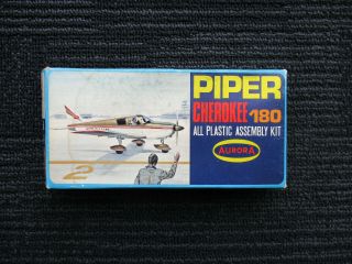 Aurora (1969) 1:72 Scale Piper Cherokee 180