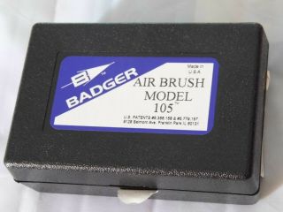 Badger Patriot 105 Airbrush With Case (2) 2