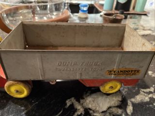18”Vintage Wyandotte Dump Truck All Metal Prod Co Pressed Steel Toy 1940 ' s 2