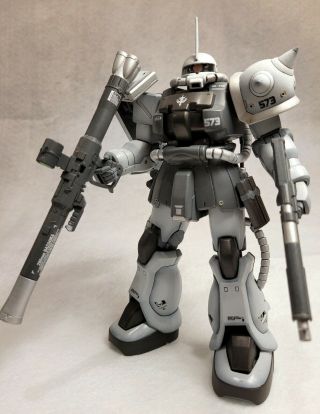 Bandai Mg 1/100 Ms - 06f - 2 Zaku Ii F2 Gunpla Gundam Professionally Built