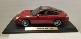 Maisto Porsche 911 Targa 1:18 Scale Diecast Model Car Red 1998