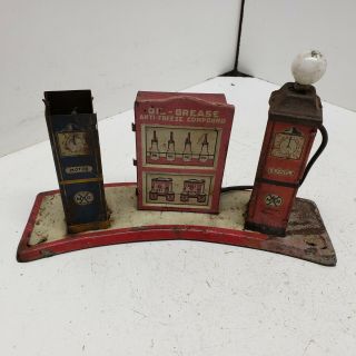 Vintage Marx Gas Pumps For Toy Cars And Trucks Light Up