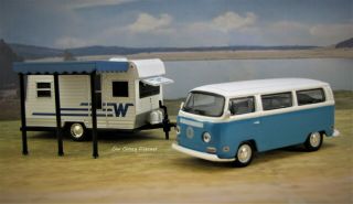 1971 71 Vw Volkswagen Type 2 Bus / Van,  Winnebago Camper 1/64 Collectible Model