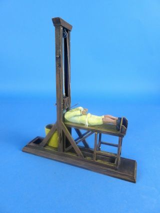 Vintage Aurora Chamber Of Horrors Guillotine Built - Up 1964