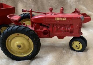 TRU SCALE TRACTOR with Flare Wagon Trailer And Spreader 1950’s Red Yellow Rims 2