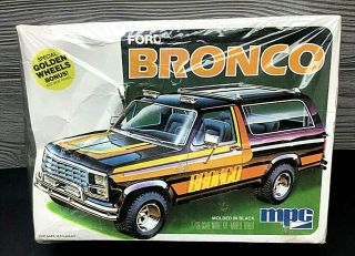 Vintage 1979 Mpc Ford Bronco 4x4 Truck Model Kit 1/25 Scale Box